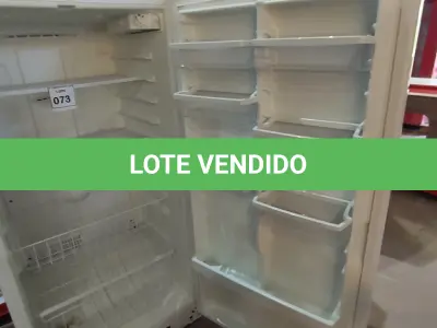 LOTE 073 - 01 REFRIGERATOR FREZER VERTICAL 110V. (NO ESTADO EM QUE SE ENCONTRA. SUJEITO A AVARIAS OCULTAS/VISÍVEIS.) AV9918K