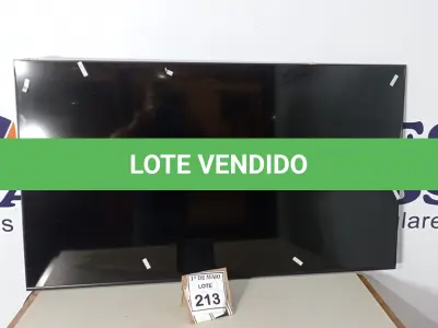 LOTE 213 - 01 TV 50’’ MARCA SAMSUNG COM AVARIAS. (NO ESTADO) ATENÇÃO! FAZER A VISITAÇÃO ANTES DE ARREMATAR, NÃO SABEMOS SE FUNCIONA. LEILÃO NÃO TEM GARANTIA E NEM DEVOLUÇÃO, SUJEITO A POSSÍVEIS AVARIAS VISÍVEIS/OCULTAS E/OU AUSÊNCIA DE COMPONENTES.