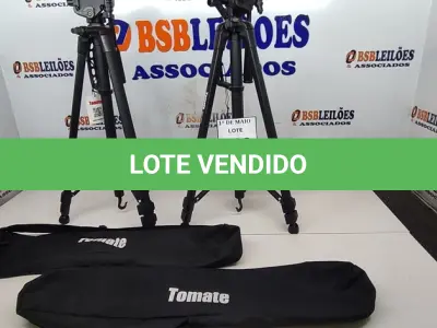 LOTE 386 - 02 TRIPES PARA CÂMERAS MARCA TOMATE. (NO ESTADO) ATENÇÃO! FAZER A VISITAÇÃO ANTES DE ARREMATAR, NÃO SABEMOS SE FUNCIONA. LEILÃO NÃO TEM GARANTIA E NEM DEVOLUÇÃO, SUJEITO A POSSÍVEIS AVARIAS VISÍVEIS/OCULTAS E/OU AUSÊNCIA DE COMPONENTES.