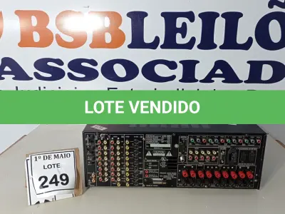 LOTE 249 - 01 RECEIVER AVR-2805 MARCA DENON 110V.  (NO ESTADO) ATENÇÃO! FAZER A VISITAÇÃO ANTES DE ARREMATAR, NÃO SABEMOS SE FUNCIONA. LEILÃO NÃO TEM GARANTIA E NEM DEVOLUÇÃO, SUJEITO A POSSÍVEIS AVARIAS VISÍVEIS/OCULTAS E/OU AUSÊNCIA DE COMPONENTES.