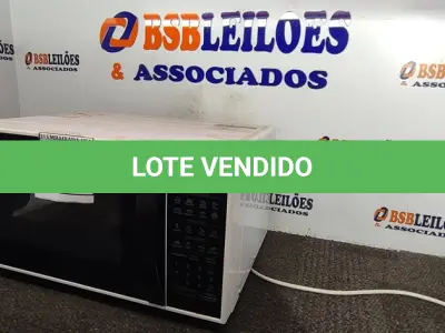 LOTE 030 - 01 MICRO-ONDAS LG 220V. (NO ESTADO EM QUE SE ENCONTRA. SUJEITO A AVARIAS OCULTAS/VISÍVEIS.) BH1501Y
