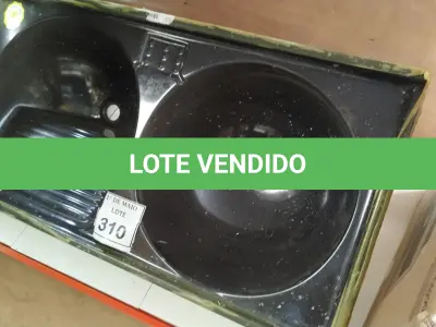 LOTE 310 - 01 TANQUE DE LAVAR ROUPAS C/02 CUBAS. (NOVO). (NO ESTADO) ATENÇÃO! FAZER A VISITAÇÃO ANTES DE ARREMATAR, NÃO SABEMOS SE FUNCIONA. LEILÃO NÃO TEM GARANTIA E NEM DEVOLUÇÃO, SUJEITO A POSSÍVEIS AVARIAS VISÍVEIS/OCULTAS E/OU AUSÊNCIA DE COMPONENTES.