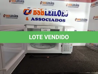 LOTE 024 - 01 MICRO-ONDAS (MICROWAVE) ELECTROLUX 220V. (NO ESTADO EM QUE SE ENCONTRA. SUJEITO A AVARIAS OCULTAS/VISÍVEIS.) BF8508E
