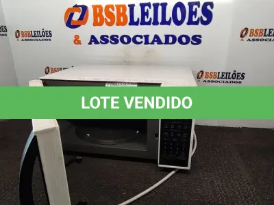 LOTE 011 - 01 MICRO-ONDAS LG 127V (MICROWAVE). (NO ESTADO EM QUE SE ENCONTRA. SUJEITO A AVARIAS OCULTAS/VISÍVEIS.) BF8671F