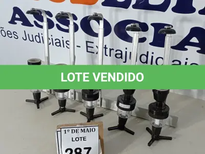 LOTE 287 - 05 DOSADORES DE BEBIDAS. (NO ESTADO) ATENÇÃO! FAZER A VISITAÇÃO ANTES DE ARREMATAR, NÃO SABEMOS SE FUNCIONA. LEILÃO NÃO TEM GARANTIA E NEM DEVOLUÇÃO, SUJEITO A POSSÍVEIS AVARIAS VISÍVEIS/OCULTAS E/OU AUSÊNCIA DE COMPONENTES.