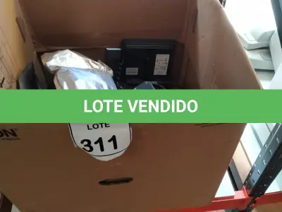 LOTE 311 - 01 CAIXA COM ELETRÔNICOS DIVERSOS E ÓCULOS 3D SONY. (NO ESTADO) ATENÇÃO! FAZER A VISITAÇÃO ANTES DE ARREMATAR, NÃO SABEMOS SE FUNCIONA. LEILÃO NÃO TEM GARANTIA E NEM DEVOLUÇÃO, SUJEITO A POSSÍVEIS AVARIAS VISÍVEIS/OCULTAS E/OU AUSÊNCIA DE COMPONENTES.