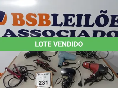 LOTE 231 - 05 SECADORES DE CABELO E 02 CHAPINHAS. (NO ESTADO) ATENÇÃO! FAZER A VISITAÇÃO ANTES DE ARREMATAR, NÃO SABEMOS SE FUNCIONA. LEILÃO NÃO TEM GARANTIA E NEM DEVOLUÇÃO, SUJEITO A POSSÍVEIS AVARIAS VISÍVEIS/OCULTAS E/OU AUSÊNCIA DE COMPONENTES.