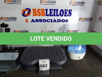 LOTE 082 - 01 APOIO PARA PÉS FONTE, TRIPÉ E 01 UMIDIFICADOR. (NO ESTADO EM QUE SE ENCONTRA. SUJEITO A AVARIAS OCULTAS/VISÍVEIS.)