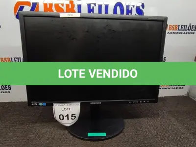 LOTE 015 - 01 MONITOR SAMSUNG 073126. (NO ESTADO EM QUE SE ENCONTRA. SUJEITO A AVARIAS OCULTAS/VISÍVEIS.)