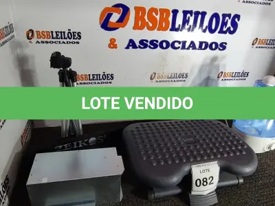 LOTE 082 - 01 APOIO PARA PÉS FONTE, TRIPÉ E 01 UMIDIFICADOR. (NO ESTADO EM QUE SE ENCONTRA. SUJEITO A AVARIAS OCULTAS/VISÍVEIS.)