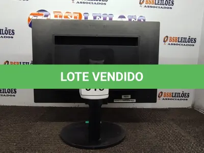 LOTE 015 - 01 MONITOR SAMSUNG 073126. (NO ESTADO EM QUE SE ENCONTRA. SUJEITO A AVARIAS OCULTAS/VISÍVEIS.)