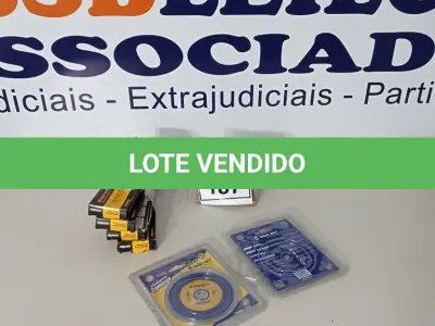 LOTE 187 - 02 DISCOS DIAMANTADO CONTÍNUO E 04 MASSAS P/CALAFETAR MARCA VONDER. (NOVO) (NO ESTADO) ATENÇÃO! FAZER A VISITAÇÃO ANTES DE ARREMATAR, NÃO SABEMOS SE FUNCIONA. LEILÃO NÃO TEM GARANTIA E NEM DEVOLUÇÃO, SUJEITO A POSSÍVEIS AVARIAS VISÍVEIS/OCULTAS E/OU AUSÊNCIA DE COMPONENTES.