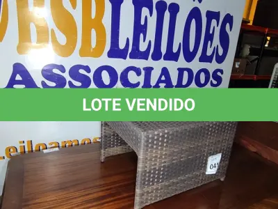 LOTE 041 - 01 MESA JARDIM.  (NO ESTADO EM QUE SE ENCONTRA. SUJEITO A AVARIAS OCULTAS/VISÍVEIS.) AV9406R