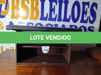 LOTE 026 - 01 ARMÁRIO SUSPENSO. (NO ESTADO EM QUE SE ENCONTRA. SUJEITO A AVARIAS OCULTAS/VISÍVEIS.)