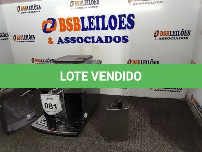LOTE 081 - 01 CAFETEIRA (COFFEE MAKER). (NO ESTADO EM QUE SE ENCONTRA. SUJEITO A AVARIAS OCULTAS/VISÍVEIS.) AV9685F