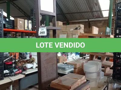 LOTE 265 - 01 EXPOSITOR EM MADEIRA DESMONTADO. (NO ESTADO) ATENÇÃO! FAZER A VISITAÇÃO ANTES DE ARREMATAR, NÃO SABEMOS SE FUNCIONA. LEILÃO NÃO TEM GARANTIA E NEM DEVOLUÇÃO, SUJEITO A POSSÍVEIS AVARIAS VISÍVEIS/OCULTAS E/OU AUSÊNCIA DE COMPONENTES.