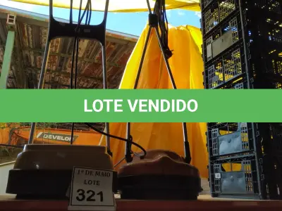 LOTE 321 - 02 ENCERADEIRAS ANTIGAS. (NO ESTADO) ATENÇÃO! FAZER A VISITAÇÃO ANTES DE ARREMATAR, NÃO SABEMOS SE FUNCIONA. LEILÃO NÃO TEM GARANTIA E NEM DEVOLUÇÃO, SUJEITO A POSSÍVEIS AVARIAS VISÍVEIS/OCULTAS E/OU AUSÊNCIA DE COMPONENTES.
