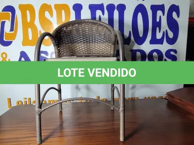 LOTE 042 - 01 CADEIRA JARDIM. (NO ESTADO EM QUE SE ENCONTRA. SUJEITO A AVARIAS OCULTAS/VISÍVEIS.) AV9405E