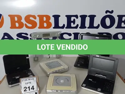 LOTE 214 - 01 BALANÇA E 05 DVDS PORTÁTEIS. (NO ESTADO) ATENÇÃO! FAZER A VISITAÇÃO ANTES DE ARREMATAR, NÃO SABEMOS SE FUNCIONA. LEILÃO NÃO TEM GARANTIA E NEM DEVOLUÇÃO, SUJEITO A POSSÍVEIS AVARIAS VISÍVEIS/OCULTAS E/OU AUSÊNCIA DE COMPONENTES.
