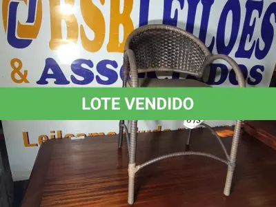 LOTE 013 - 01 CADEIRA DE JARDIM.  (NO ESTADO EM QUE SE ENCONTRA. SUJEITO A AVARIAS OCULTAS/VISÍVEIS.)  AV9974V