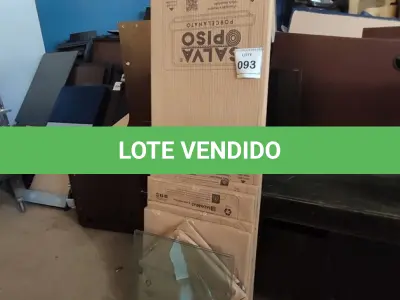 LOTE 093 - 08 PLACAS DE VIDRO. (NO ESTADO EM QUE SE ENCONTRA. SUJEITO A AVARIAS OCULTAS/VISÍVEIS.)