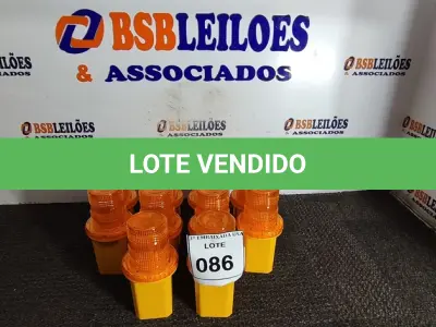 LOTE 086 - 10 SINALIZADORES SOLAR LIGHT GREN POWER. (NO ESTADO EM QUE SE ENCONTRA. SUJEITO A AVARIAS OCULTAS/VISÍVEIS.)