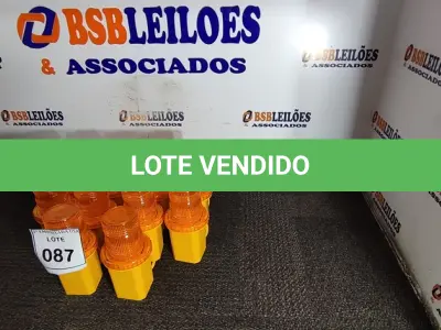 LOTE 087 - 10 SINALIZADORES SOLAR LIGHT GREN POWER. (NO ESTADO EM QUE SE ENCONTRA. SUJEITO A AVARIAS OCULTAS/VISÍVEIS.)