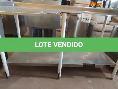 LOTE 133 - 01 BANCADA EM INOX.  (NO ESTADO EM QUE SE ENCONTRA. SUJEITO A AVARIAS OCULTAS/VISÍVEIS.)