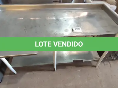 LOTE 133 - 01 BANCADA EM INOX.  (NO ESTADO EM QUE SE ENCONTRA. SUJEITO A AVARIAS OCULTAS/VISÍVEIS.)