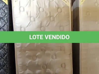 LOTE 246 - 01 COLCHÃO SOLTEIRO COM BASE. (NO ESTADO EM QUE SE ENCONTRA. SUJEITO A AVARIAS OCULTAS/VISÍVEIS.) BJ6978B
