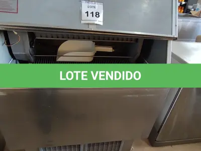 LOTE 118 - 01 MÁQUINA DE GELO EVEREST EGC-150A 220VOLTS. (NO ESTADO EM QUE SE ENCONTRA. SUJEITO A AVARIAS OCULTAS/VISÍVEIS.) AV9452S