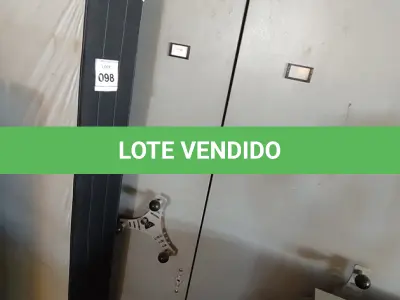 LOTE 098 - 01 BASE DE COLCHÃO DE SOLTEIRO. (NO ESTADO EM QUE SE ENCONTRA. SUJEITO A AVARIAS OCULTAS/VISÍVEIS.)