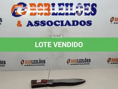LOTE 265 - 01 FACA IMPORTADA AÇO INOXIDÁVEL CABO EM MADEIRA COM DETALHE DE ESCORPIÃO NA GUARDA FULL TANG BAINHA DE NYLON TAMANHO TOTAL 32CM PESO 390G JÁ AFIADA   (NOVO) (NO ESTADO) ATENÇÃO! FAZER A VISITAÇÃO ANTES DE ARREMATAR, NÃO SABEMOS SE FUNCIONA. LEILÃO NÃO TEM GARANTIA E NEM DEVOLUÇÃO, SUJEITO A POSSÍVEIS AVARIAS VISÍVEIS/OCULTAS E/OU AUSÊNCIA DE COMPONENTES.