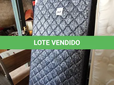 LOTE 247 - 01 COLCHÃO DE SOLTEIRO COM BASE (MATRESS TWIN). (NO ESTADO EM QUE SE ENCONTRA. SUJEITO A AVARIAS OCULTAS/VISÍVEIS.) BJ7223P
