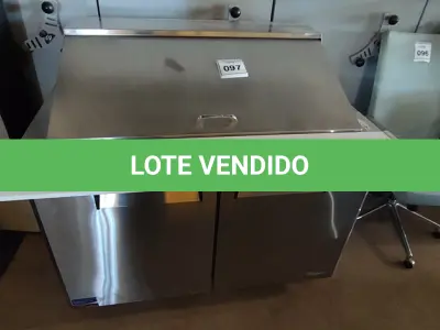 LOTE 097 - 01 BALCÃO REFRIGERADO COM CUBAS 110V. (NO ESTADO EM QUE SE ENCONTRA. SUJEITO A AVARIAS OCULTAS/VISÍVEIS.)