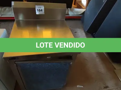LOTE 164 - 01 BALCÃO PEQUENO EM INOX. (NO ESTADO EM QUE SE ENCONTRA. SUJEITO A AVARIAS OCULTAS/VISÍVEIS.)   AV9452M