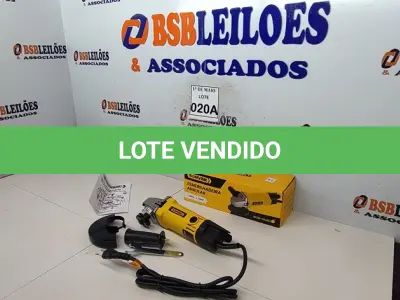LOTE 020 - 01 ESMERILHADEIRA ANGULAR 220V 710W ACESSÓRIOS 1CHAVE 1PROTETOR 1MANOPLA  (NOVO) (NO ESTADO) ATENÇÃO! FAZER A VISITAÇÃO ANTES DE ARREMATAR, NÃO SABEMOS SE FUNCIONA. LEILÃO NÃO TEM GARANTIA E NEM DEVOLUÇÃO, SUJEITO A POSSÍVEIS AVARIAS VISÍVEIS/OCULTAS E/OU AUSÊNCIA DE COMPONENTES.