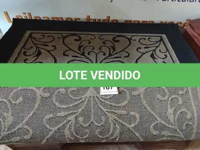 LOTE 167 - 01 RUG (TAPETE) PRETO. (NO ESTADO EM QUE SE ENCONTRA. SUJEITO A AVARIAS OCULTAS/VISÍVEIS.)