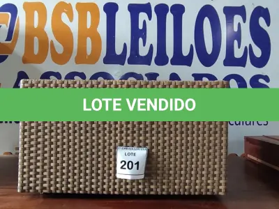 LOTE 201 - 01 MESA DE JARDIM. (NO ESTADO EM QUE SE ENCONTRA. SUJEITO A AVARIAS OCULTAS/VISÍVEIS.) BH1539B