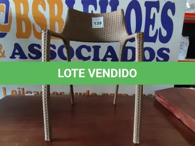 LOTE 139 - 01 CADEIRA DE JARDIM. (NO ESTADO EM QUE SE ENCONTRA. SUJEITO A AVARIAS OCULTAS/VISÍVEIS.)  BH1539U