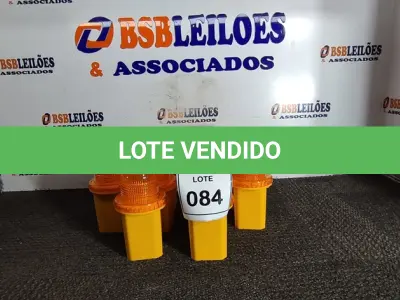 LOTE 084 - 10 SINALIZADORES SOLAR LIGHT GREN POWER. (NO ESTADO EM QUE SE ENCONTRA. SUJEITO A AVARIAS OCULTAS/VISÍVEIS.)