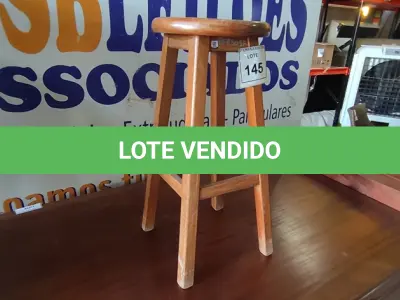 LOTE 145 - 01 BANCO DE COZINHA. (NO ESTADO EM QUE SE ENCONTRA. SUJEITO A AVARIAS OCULTAS/VISÍVEIS.) BF8505F