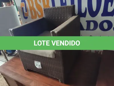 LOTE 217 - 01 CADEIRA DE JARDIM. (NO ESTADO EM QUE SE ENCONTRA. SUJEITO A AVARIAS OCULTAS/VISÍVEIS.) BH1552G