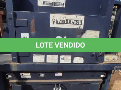 LOTE 261 - 01 COMPACTADORA. (NO ESTADO EM QUE SE ENCONTRA. SUJEITO A AVARIAS OCULTAS/VISÍVEIS.) AV9430J