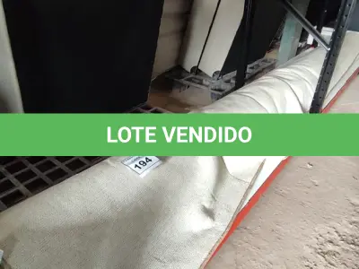 LOTE 194 - 01 RUG (TAPETE). (NO ESTADO EM QUE SE ENCONTRA. SUJEITO A AVARIAS OCULTAS/VISÍVEIS.) AV9542R