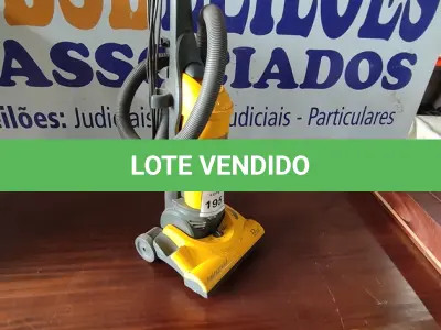 LOTE 195 - 01 ASPIRADOR DE PÓ LIGHT SPEED 110V (VACUUM CLEANER). (NO ESTADO EM QUE SE ENCONTRA. SUJEITO A AVARIAS OCULTAS/VISÍVEIS.) AV9669J