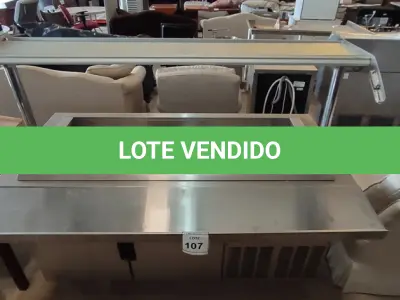 LOTE 107 - 01 BALCÃO REFRIGERADO COM RODINHAS. (PISTA FRIA) (NO ESTADO EM QUE SE ENCONTRA. SUJEITO A AVARIAS OCULTAS/VISÍVEIS.) AV9729K