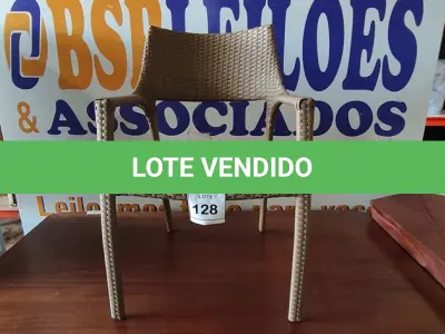 LOTE 128 - 01 CADEIRA DE JARDIM. (NO ESTADO EM QUE SE ENCONTRA. SUJEITO A AVARIAS OCULTAS/VISÍVEIS.) BH1539M