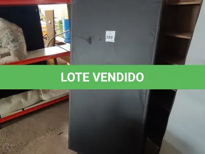 LOTE 233 - 01 BASE DE CAMA BOX SOLTEIRO. (NO ESTADO EM QUE SE ENCONTRA. SUJEITO A AVARIAS OCULTAS/VISÍVEIS.)