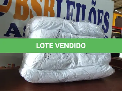 LOTE 192 - 05 TRAVESSEIROS. (NO ESTADO EM QUE SE ENCONTRA. SUJEITO A AVARIAS OCULTAS/VISÍVEIS.)